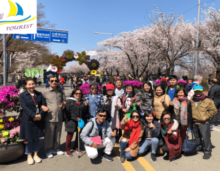 ĐOÀN GIA ĐÌNH CHỊ THƠ